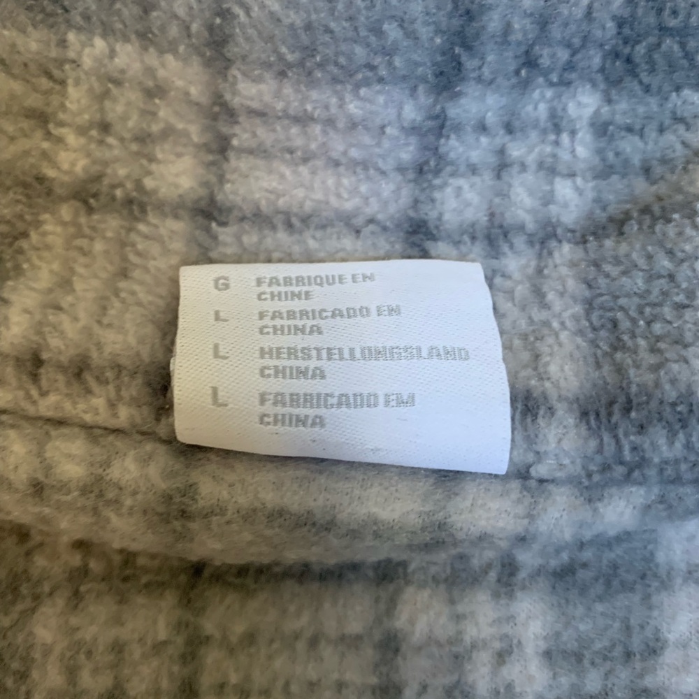Columbia Full Zip Fleece-Gray Plaid-Zip Close Pockets-Mock Neck-Warm-Large - Picture 8 of 9